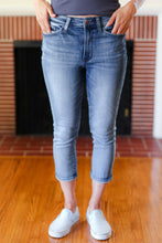 Load image into Gallery viewer, Judy Blue Medium Wash Mid Rise Skinny Capri