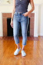 Load image into Gallery viewer, Judy Blue Medium Wash Mid Rise Skinny Capri