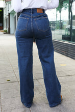 Load image into Gallery viewer, Judy Blue Medium Wash High Waist Wide Leg Jeans