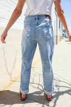 Load image into Gallery viewer, Judy Blue High-Rise Boyfriend Cuffed Hem Star Pocket Jeans