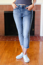 Load image into Gallery viewer, Judy Blue Medium Wash Mid Rise Skinny Capri