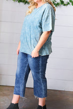 Load image into Gallery viewer, Dark Blue Raw Hem Cropped Denim Jeans
