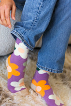Load image into Gallery viewer, Plum Floral Print Crew Socks
