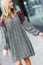 Load image into Gallery viewer, Black Ditzy Floral Bubble Sleeve Keyhole Woven Dress
