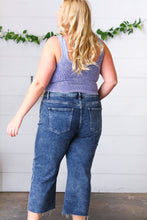 Load image into Gallery viewer, Dark Blue Raw Hem Cropped Denim Jeans
