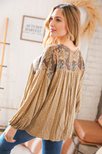 Load image into Gallery viewer, Taupe V Neck Crinkle Paisley and Dot Woven Babydoll Top
