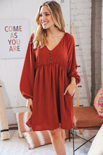 Load image into Gallery viewer, Rust V Neck Raglan Button Detail Bubble Crepe Dress
