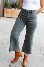 Load image into Gallery viewer, Everyday Ash Black Acid Wash High Waist Fray Wide Crop Jeans
