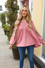 Load image into Gallery viewer, Mauve &amp; Tan Rib Knit Placket Yoke Swing Top
