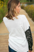 Load image into Gallery viewer, Boho Paisley Double Pocket Button Down Top
