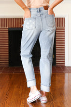 Load image into Gallery viewer, Judy Blue Light Wash Star Pocket Boyfriend Fit Cuffed Jeans
