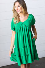 Load image into Gallery viewer, Kelly Green Sweetheart Tiered Crinkle Dress
