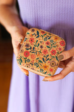 Load image into Gallery viewer, Floral &amp; Cork Travel Jewelry Box
