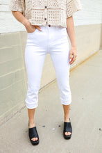 Load image into Gallery viewer, Judy Blue White Midrise Cuffed Hem Skinny Fit Capris
