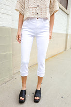 Load image into Gallery viewer, Judy Blue White Midrise Cuffed Hem Skinny Fit Capris
