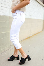 Load image into Gallery viewer, Judy Blue White Midrise Cuffed Hem Skinny Fit Capris
