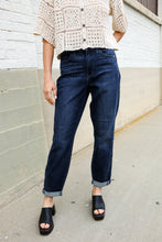 Load image into Gallery viewer, Judy Blue High-Rise Boyfriend Dark Blue Wash Jeans
