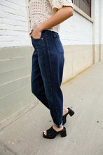 Load image into Gallery viewer, Judy Blue High-Rise Boyfriend Dark Blue Wash Jeans
