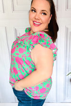 Load image into Gallery viewer, Sassy Green &amp; Fuchsia Floral Ruffle Short Sleeve Yoke Top
