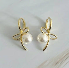 Load image into Gallery viewer, Ellison+Young - Bowed With Pearl Drop Earrings
