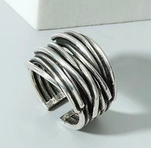 Load image into Gallery viewer, Gorgeous Gothic Curve Ring
