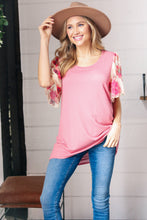 Load image into Gallery viewer, Mauve Rib Floral Chiffon Flutter Sleeve Knit Top
